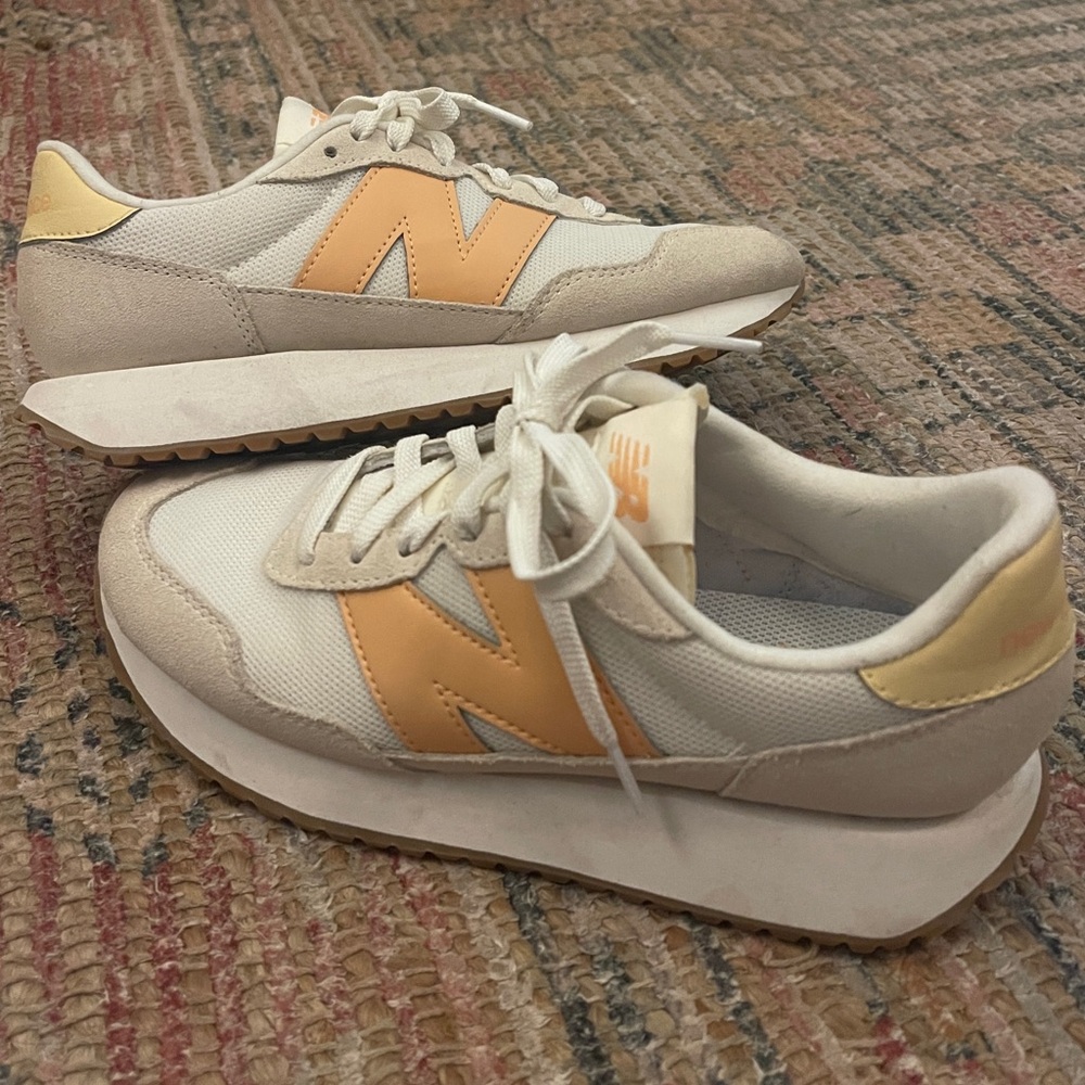 New Balance 237 Sneaker